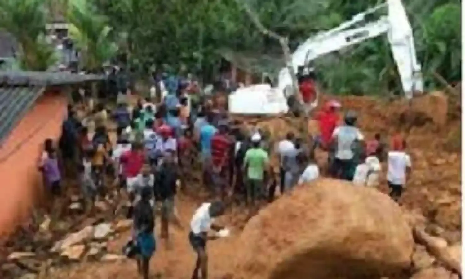Landslide in Umuahia destroys building, mother and child salvaged