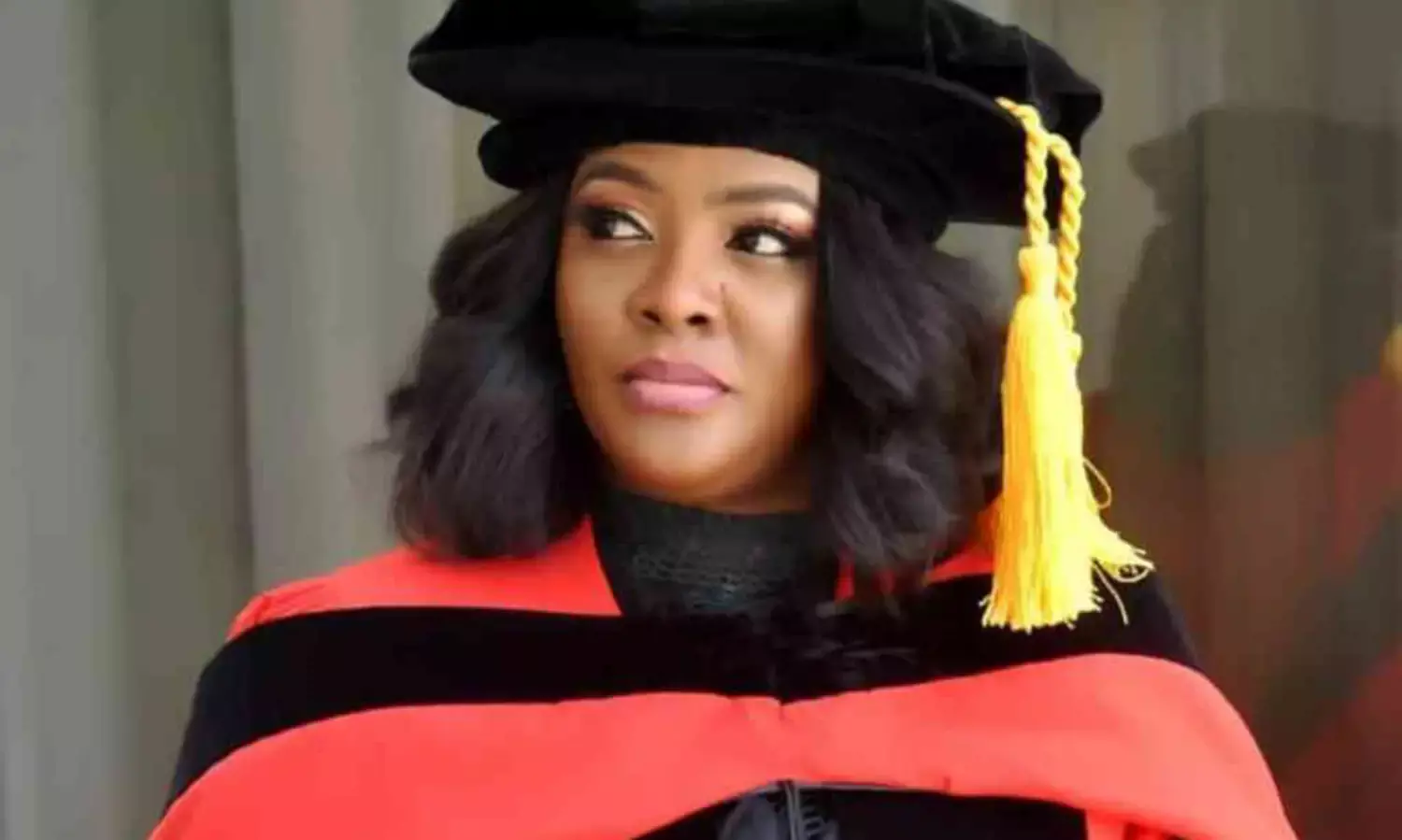 Ace comedienne Helen Paul dedicates Ph.D to Mum