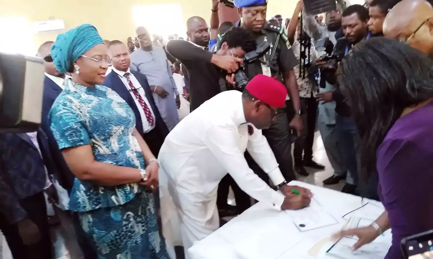 INEC presents certificate of return to Okowa, 25 Delta Assembly members