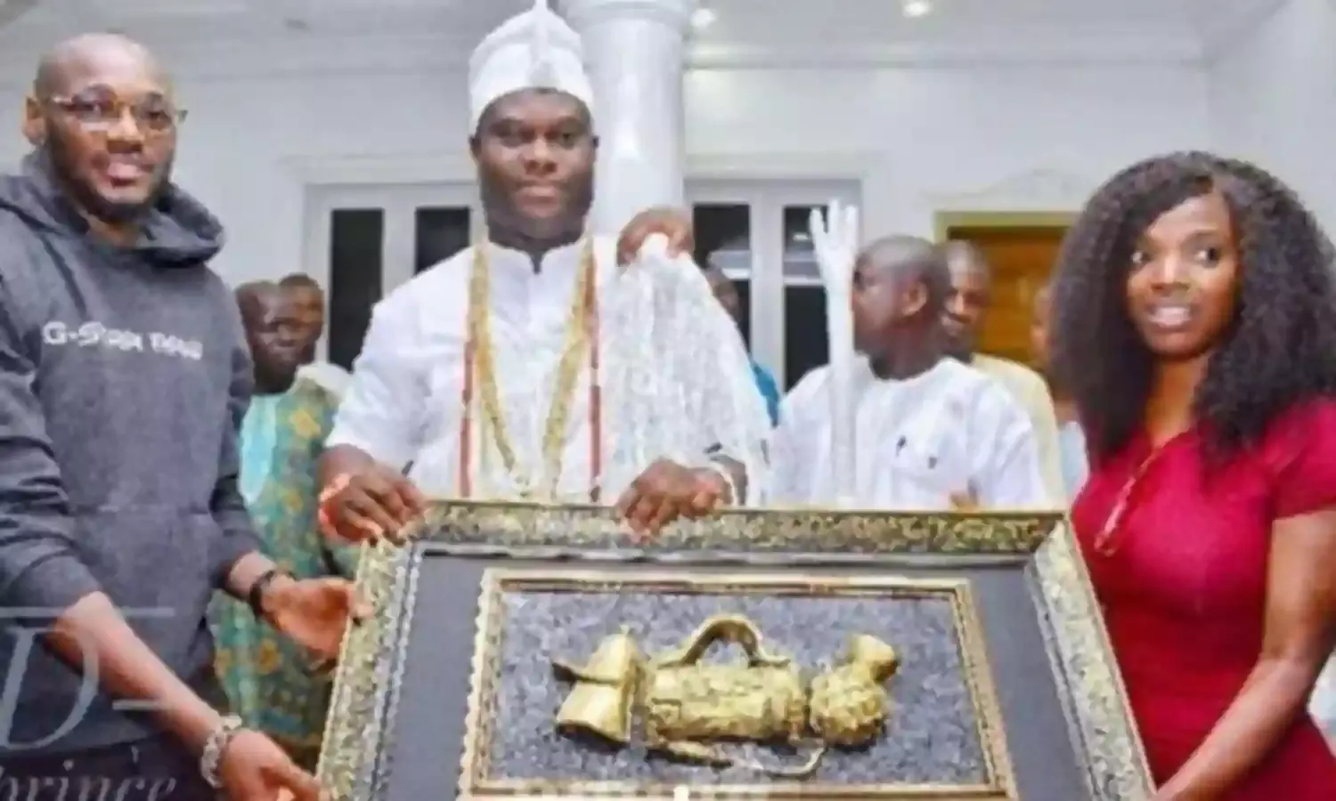 Ooni of Ife hosts 2Face Idibia, wife Annie