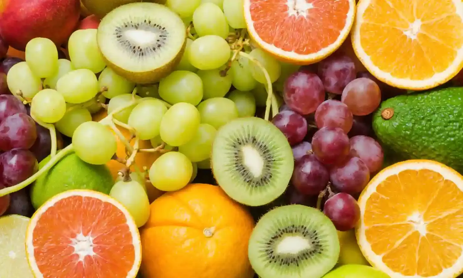 Expert urges daily intake of fruits to reduce chronic diseases.
