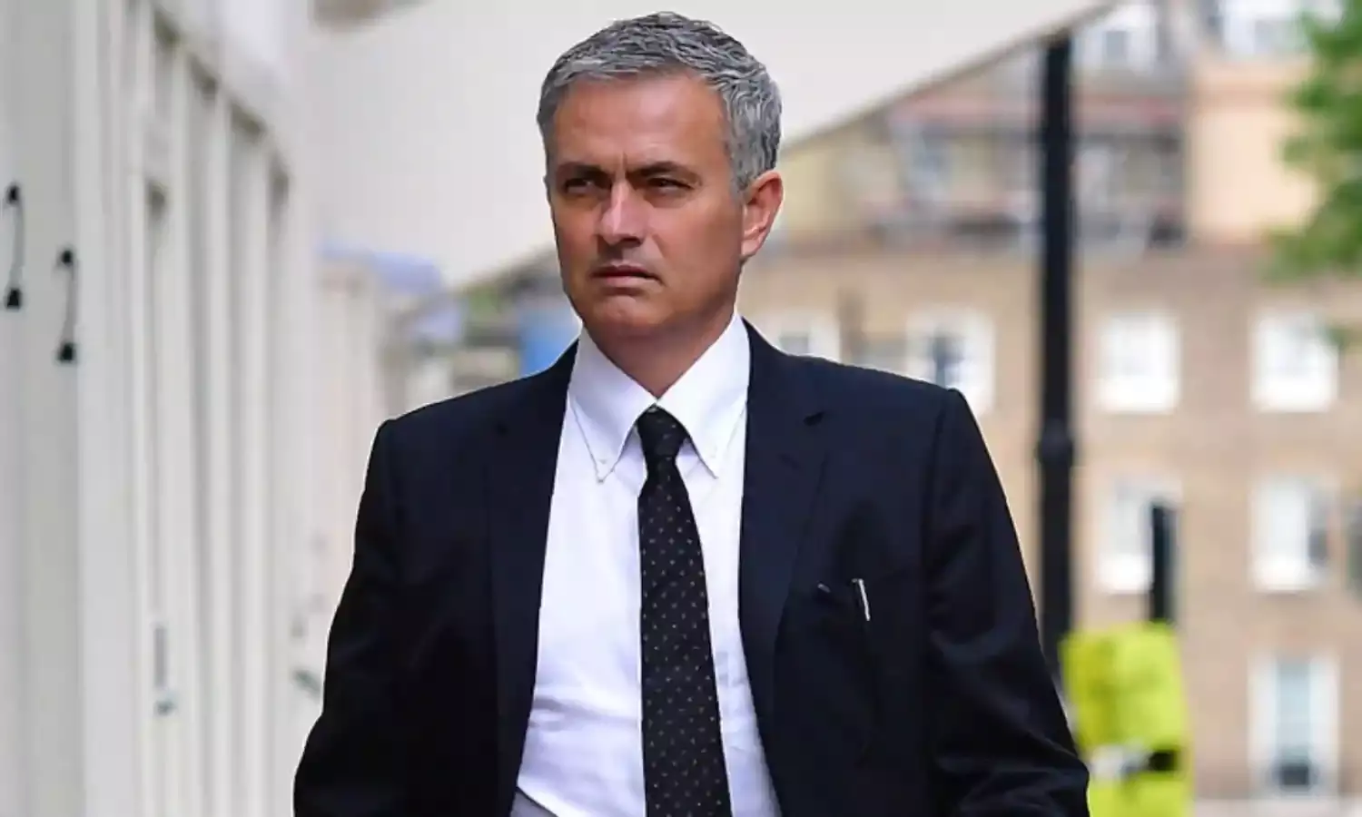 Mourinho leaves United after poor start to season