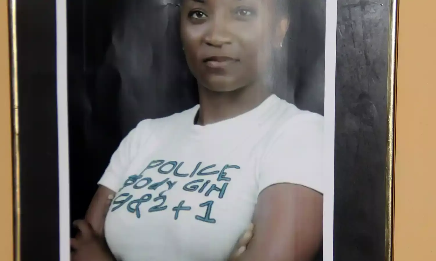 Candle light procession in honour of Radio goddess – Cleo