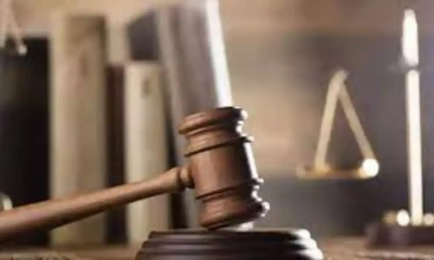 Tenant sue  Landlady, son to court