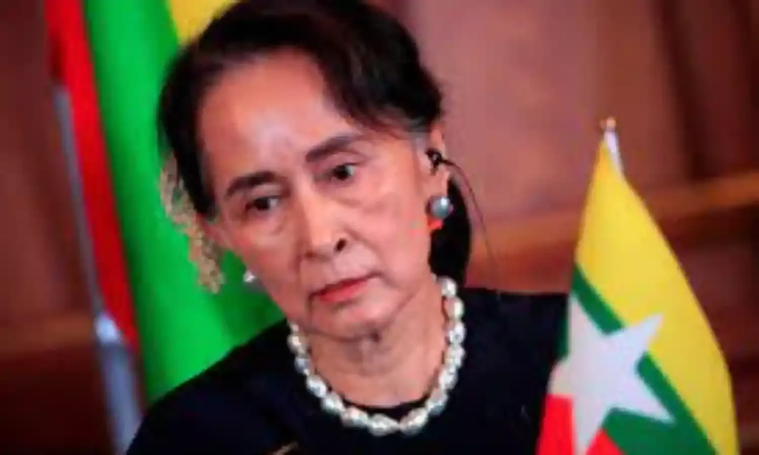 Suu Kyi dizzy, drowsy, skips court appearance
