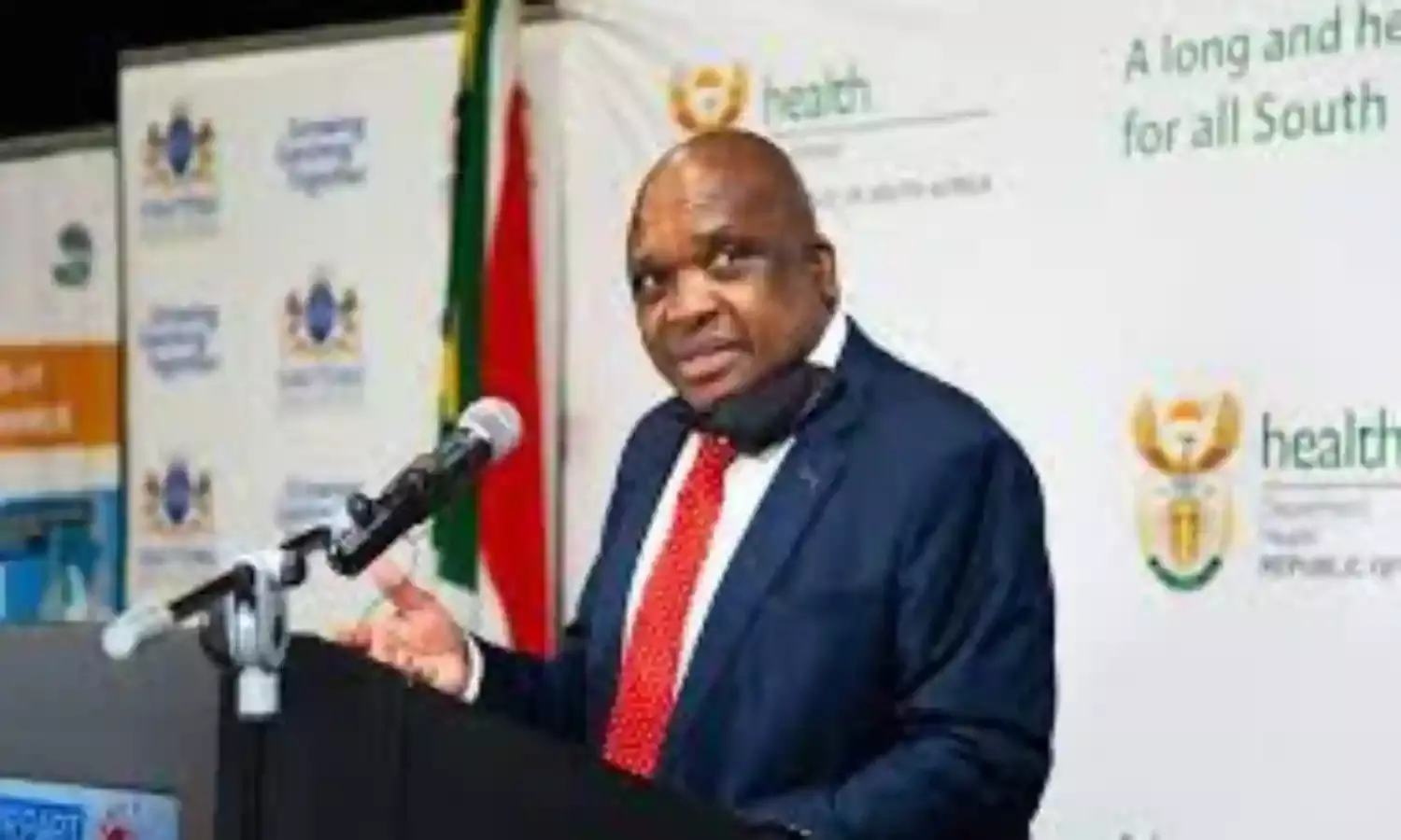 S. Africa’s health minister wants current lockdown level to remain