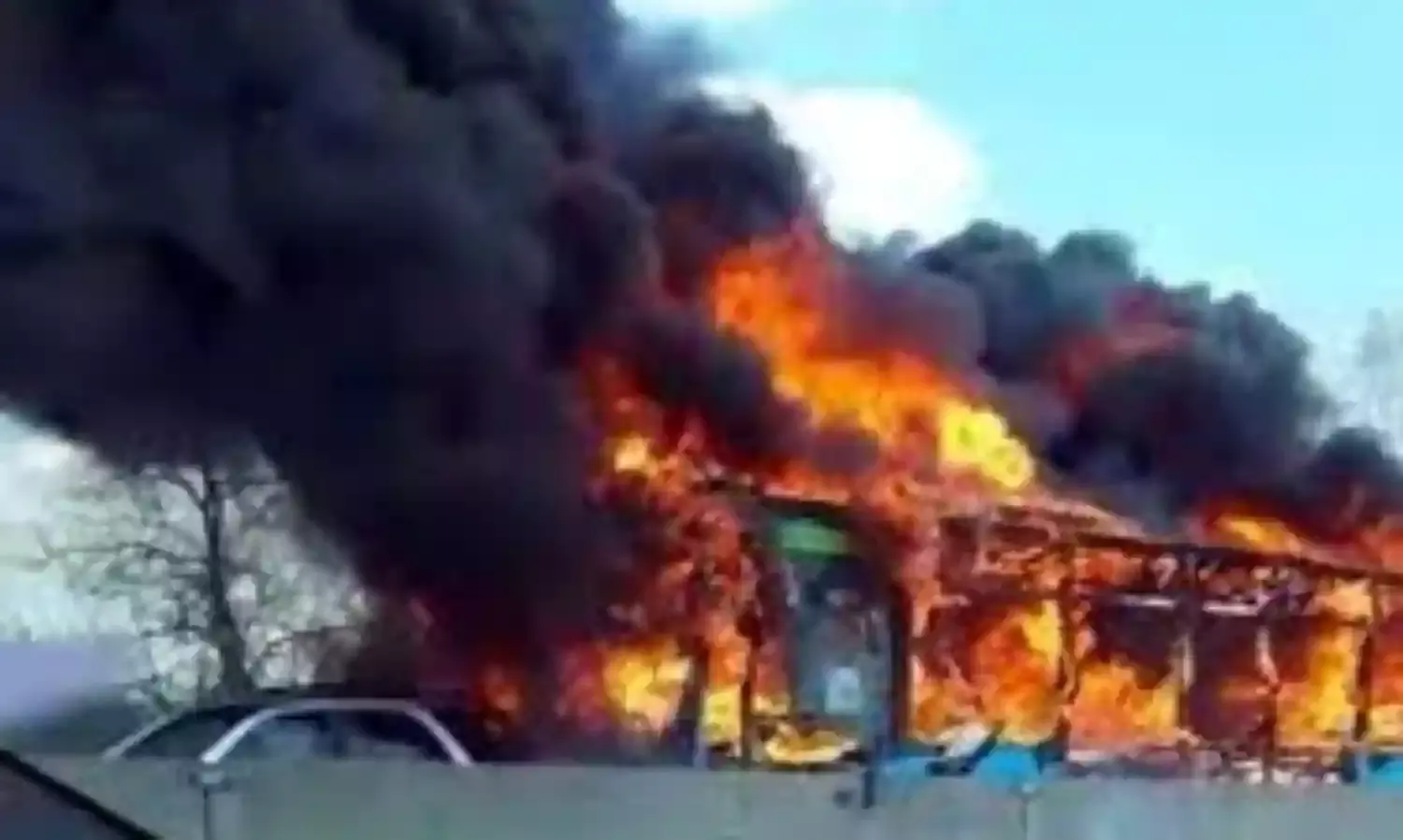 Bus driver rescues 25 children from burning vehicle