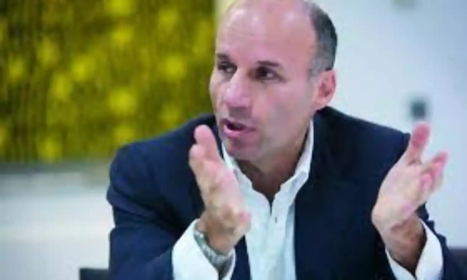 British travel firms mull legal action over virus rules