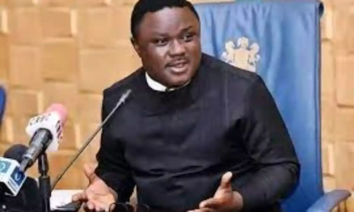 Gov. Ayade’s Defection to APC Generates Mix Reaction