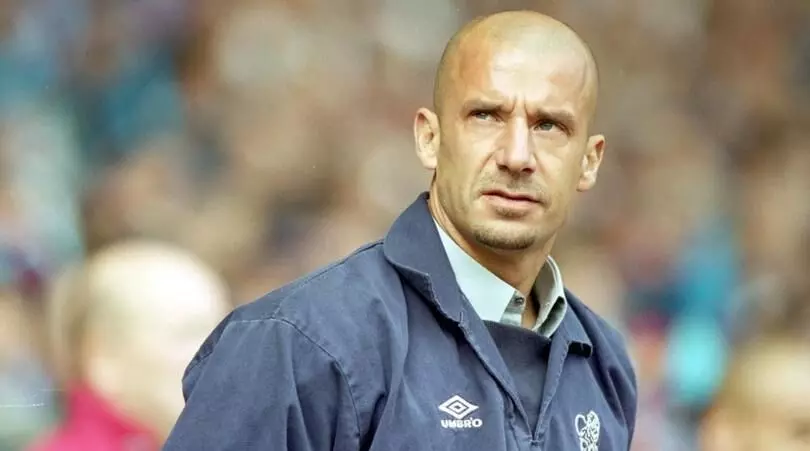Former Italy striker Vialli reveals battle with cancer