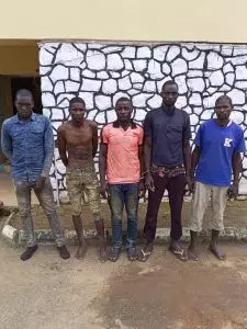 Police arrests 5 suspected kidnappers