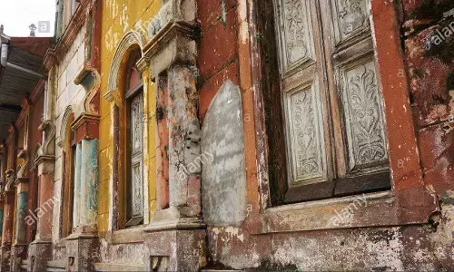 Rain Destroys 500 – year – old Benin Building