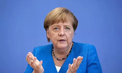 Merkel meets with German State Premiers for Discussion