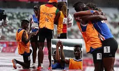 Cape Verde guide proposes to runner on stadium tracks Cape Verde guide proposes to runner on stadium tracks