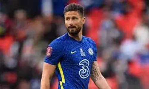 Giroud double maintains AC Milan’s winning start in Serie A
