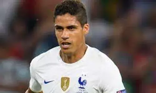 Varane deal uncompleted as Manchester United approach Leeds United game