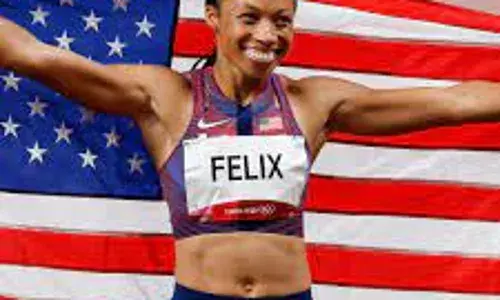 Felix gets relay gold for American record 11th medal