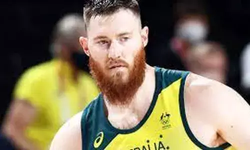 Freak injury rules Australian basketballer out of Tokyo Games Freak injury rules Australian basketballer out of Tokyo Games