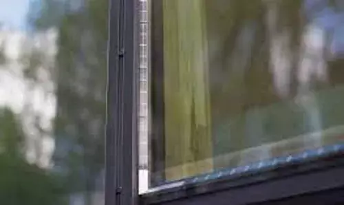 Researchers develop transparent power-generating windows