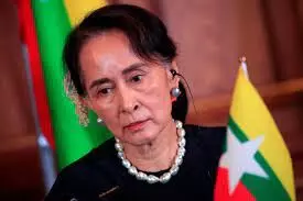 Suu Kyi dizzy, drowsy, skips court appearance