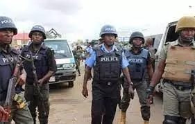 Police arrest 6 students for forcefully barbing a man