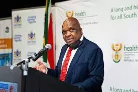 S. Africa’s health minister wants current lockdown level to remain