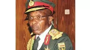 Zimbabwe’s army commander dies