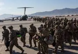 U.S. troops leave largest Afghan base in Bagram