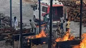 India’s COVID-19 Death Toll Tops 300,000